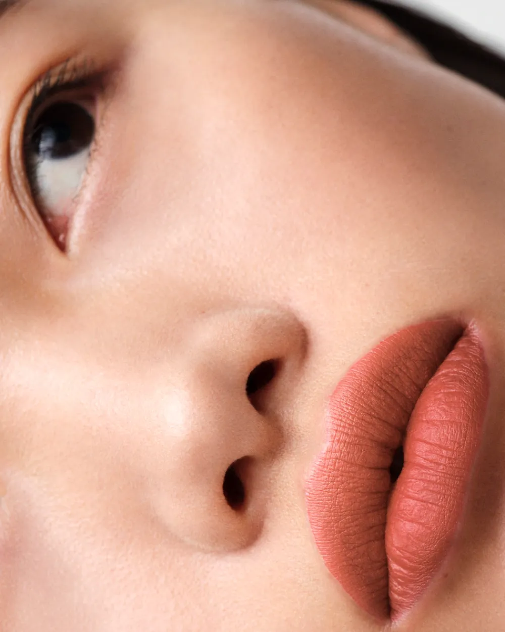 Prada LABIOS^Barra De Labios Monochrome Hyper Matte - B05 - Fauve