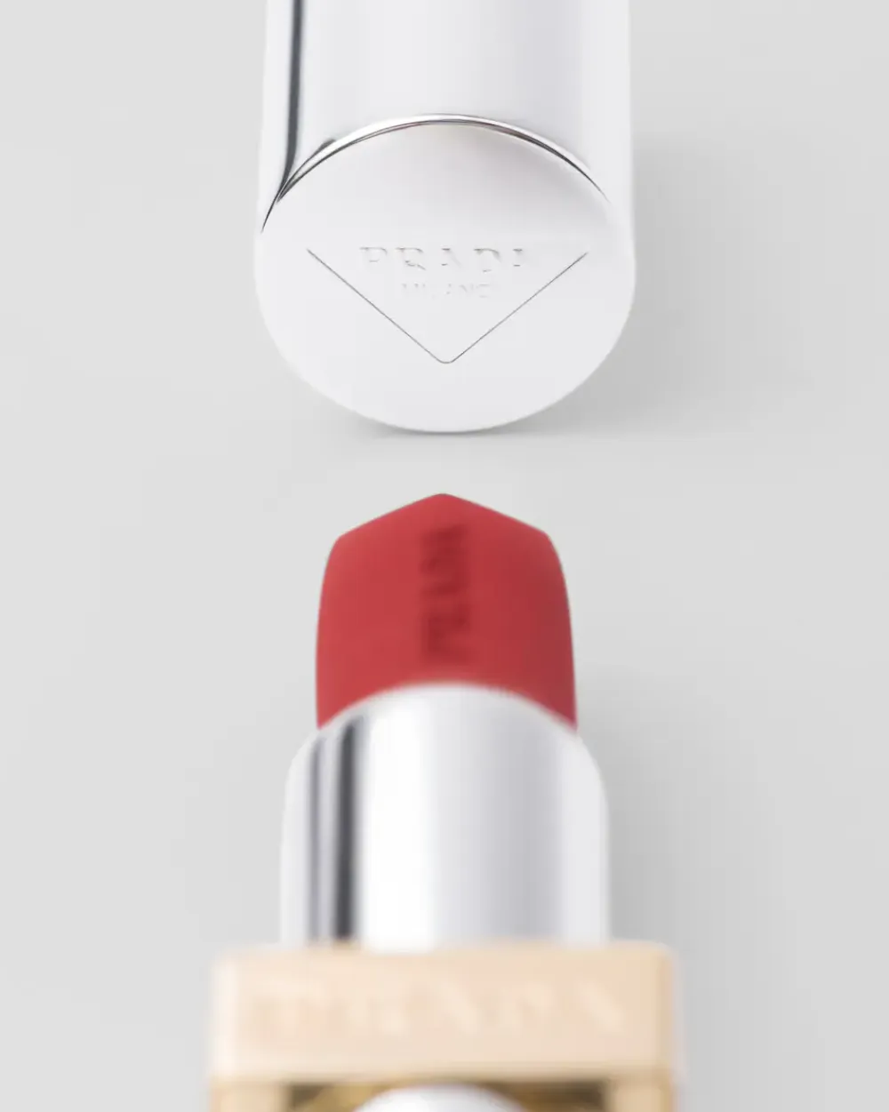 Prada LABIOS^Barra De Labios Monochrome Hyper Matte - R29 - Pompei