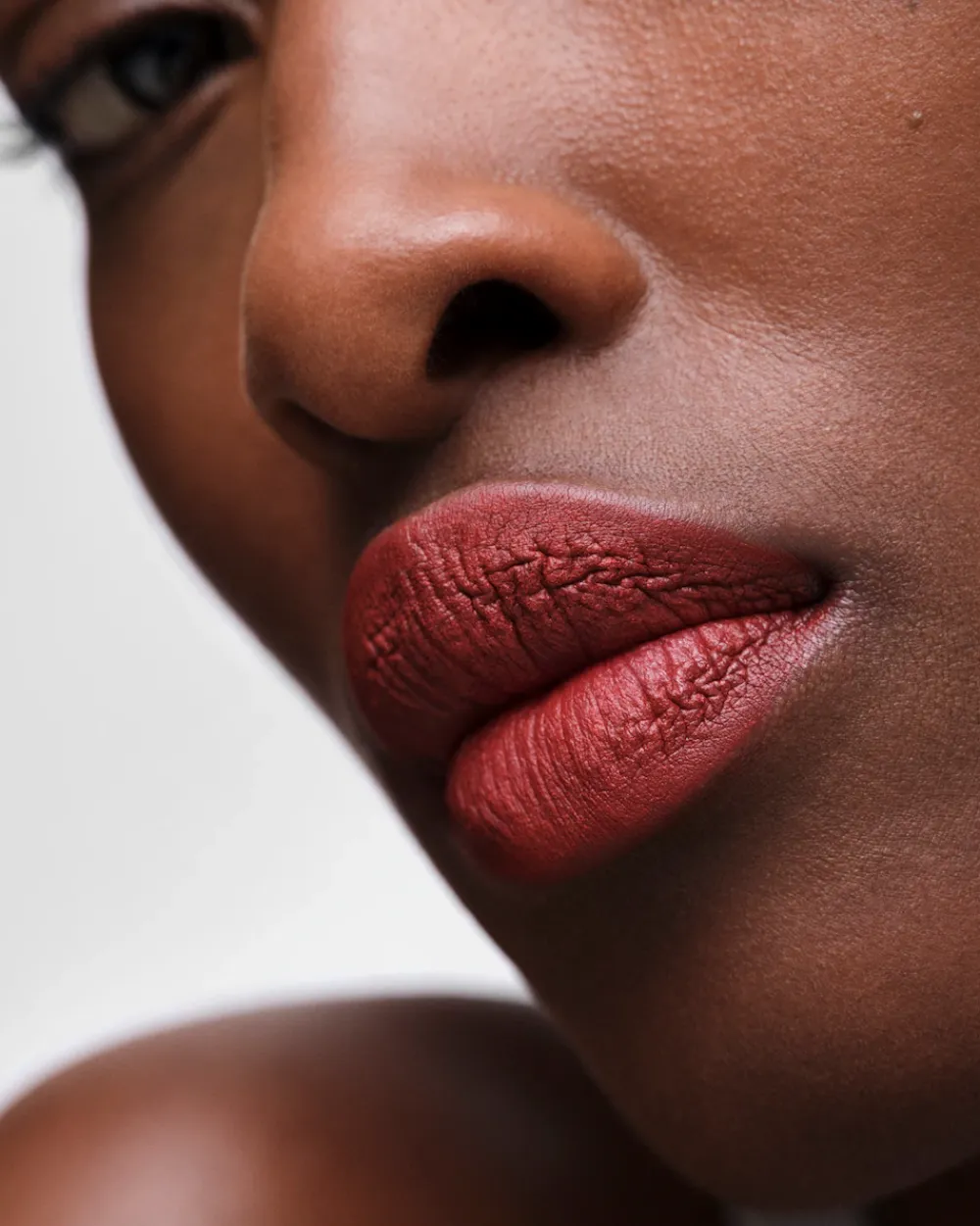 Prada LABIOS^Barra De Labios Monochrome Hyper Matte - R29 - Pompei