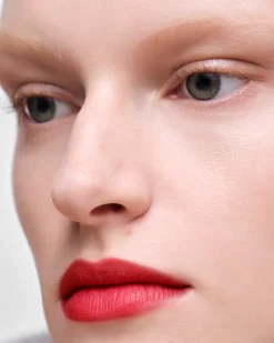 Prada LABIOS^Barra De Labios Monochrome Soft Matte - R129 - Lacca