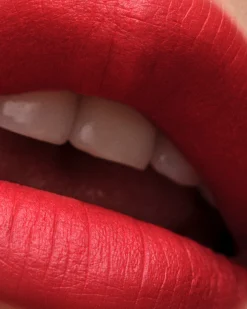 Prada LABIOS^Barra De Labios Monochrome Soft Matte - R129 - Lacca