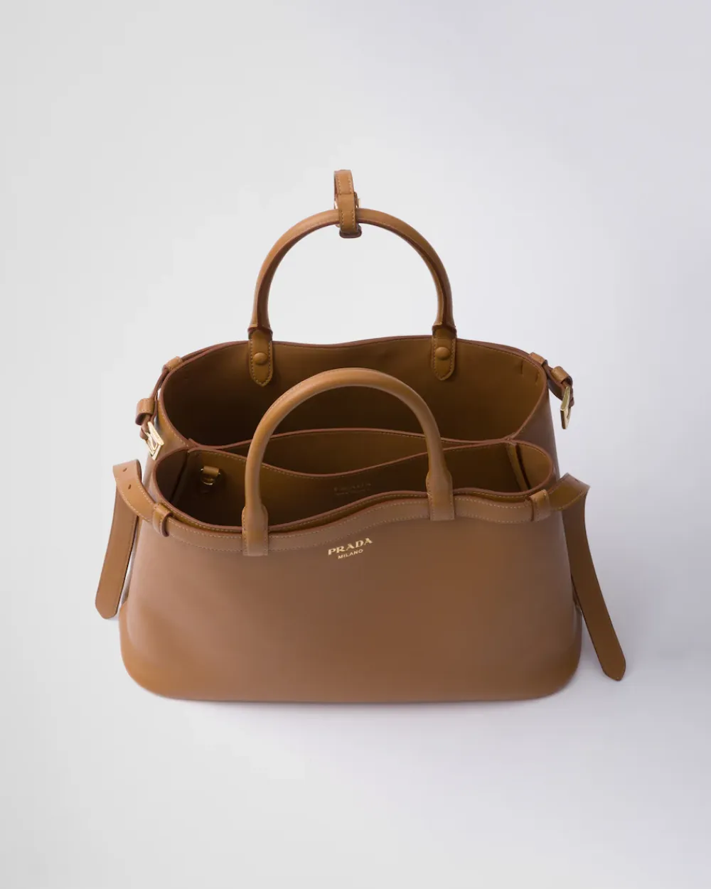 Mujer Prada PRADA BUCKLE|BOLSOS CON ASA SUPERIOR^Bolso Mediano De Piel Buckle Con Cinturón Doble