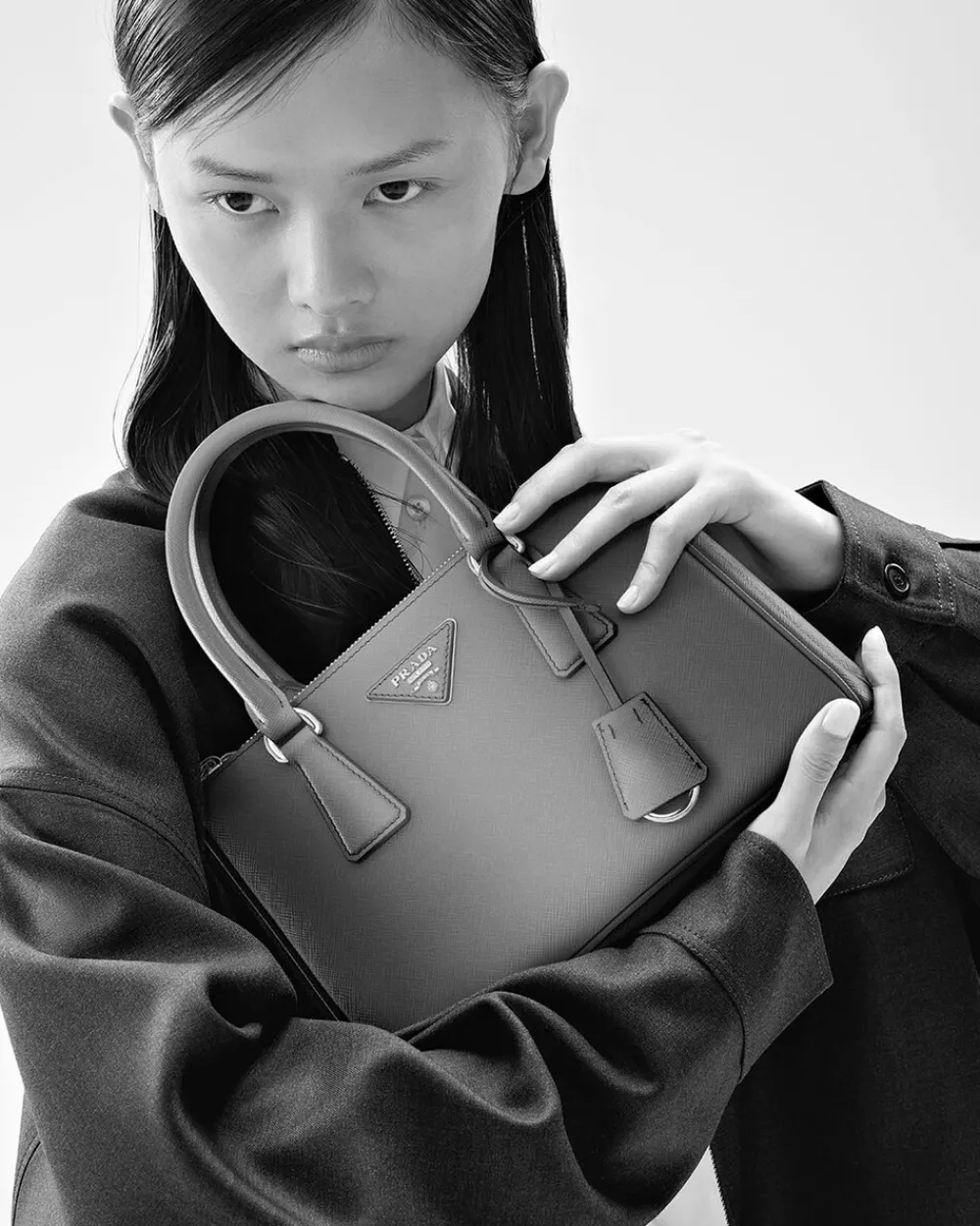 Mujer Prada BOLSOS CON ASA SUPERIOR|BOLSOS CON ASA SUPERIOR^Bolso Mediano Galleria De Piel Saffiano Sombreada