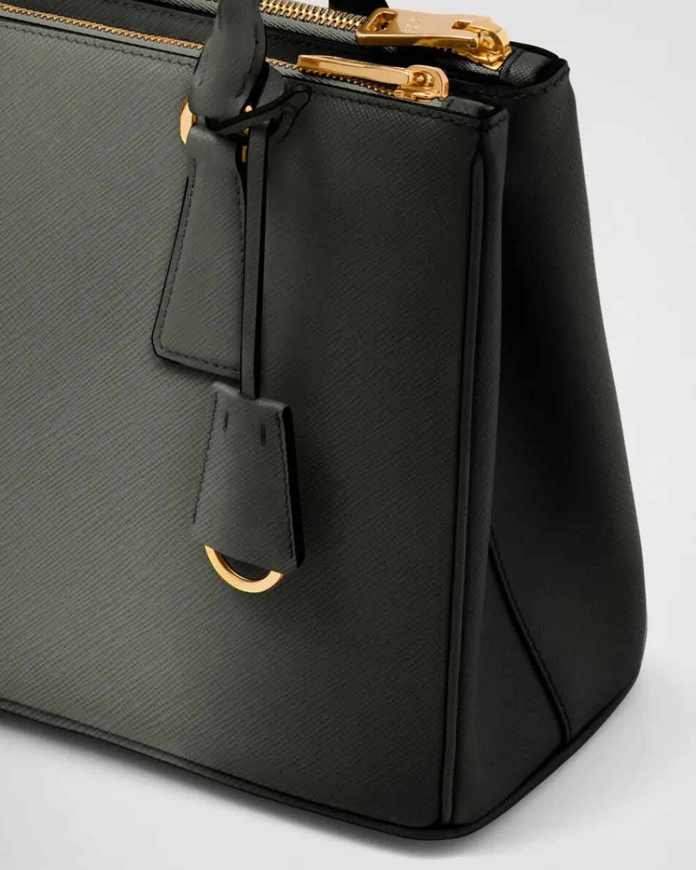 Mujer Prada BOLSOS CON ASA SUPERIOR|BOLSOS CON ASA SUPERIOR^Bolso Mediano Galleria De Piel Saffiano Sombreada