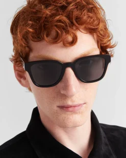 Hombre Prada GAFAS DE SOL^Gafas De Sol Con Una Icónica Placa De Metal