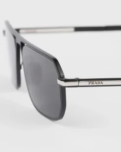 Hombre Prada GAFAS DE SOL^Gafas De Sol Con Una Icónica Placa De Metal