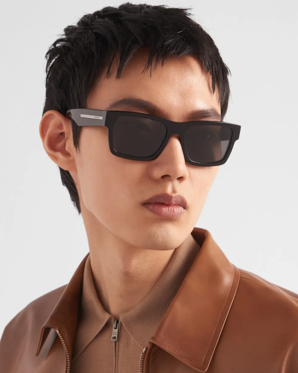 Hombre Prada GAFAS DE SOL^Gafas De Sol Con Una Icónica Placa De Metal