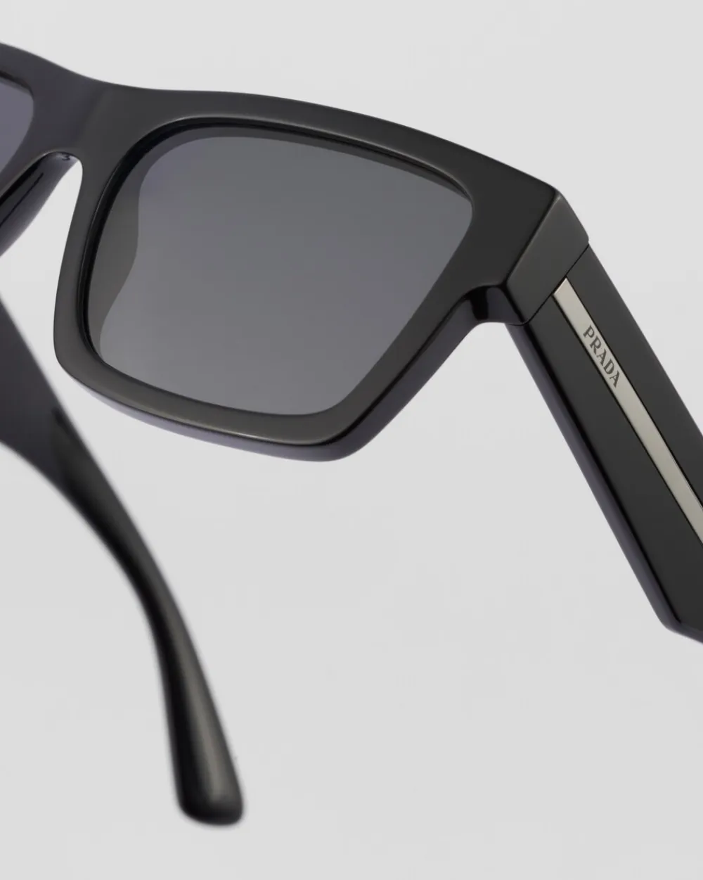 Hombre Prada GAFAS DE SOL^Gafas De Sol Con Una Icónica Placa De Metal