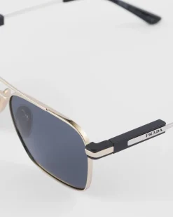 Hombre Prada GAFAS DE SOL^Gafas De Sol Con Una Icónica Placa De Metal
