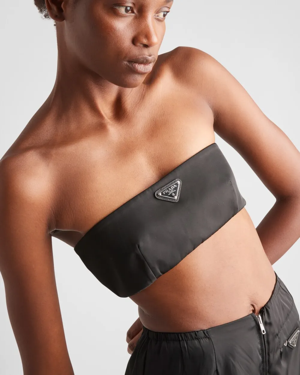 Prada COLECCIÓN FEMENINA^Top De Re-nylon