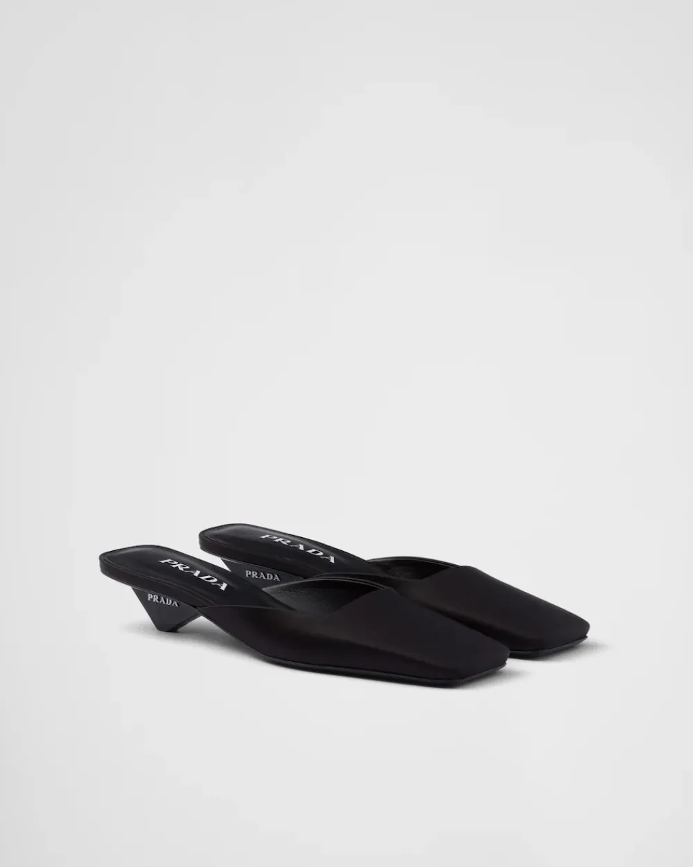 Mujer Prada PANTUFLAS Y CHINELAS^Zapatos Tipo Mules De Satén