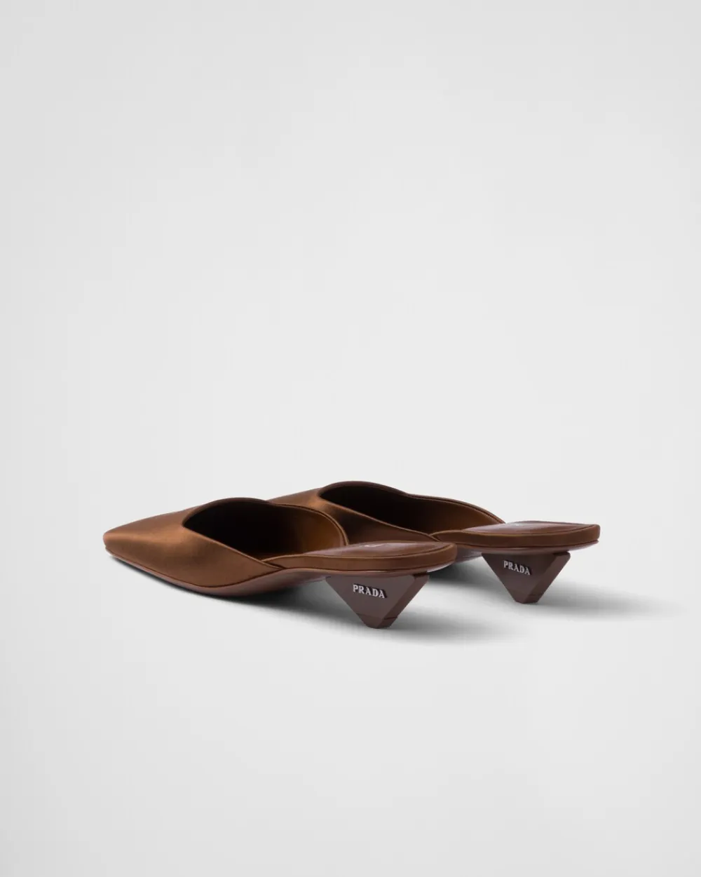 Mujer Prada PANTUFLAS Y CHINELAS^Zapatos Tipo Mules De Satén