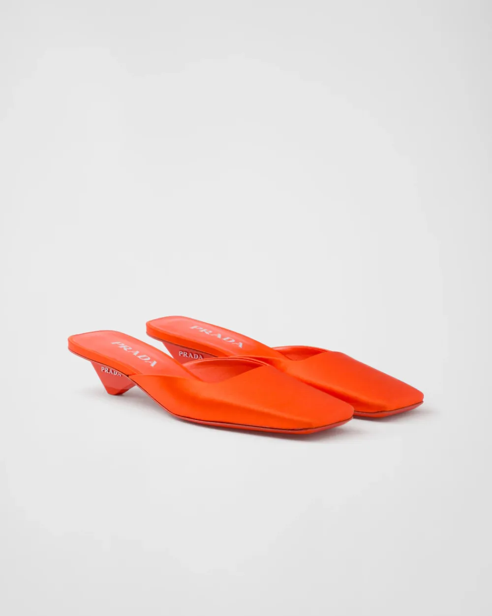 Mujer Prada PANTUFLAS Y CHINELAS^Zapatos Tipo Mules De Satén