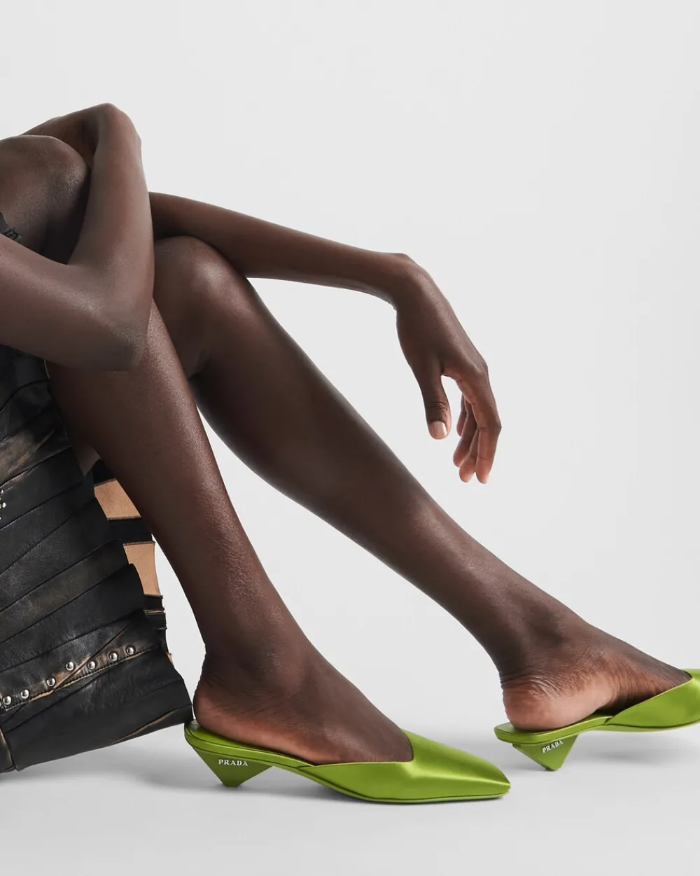 Mujer Prada PANTUFLAS Y CHINELAS^Zapatos Tipo Mules De Satén