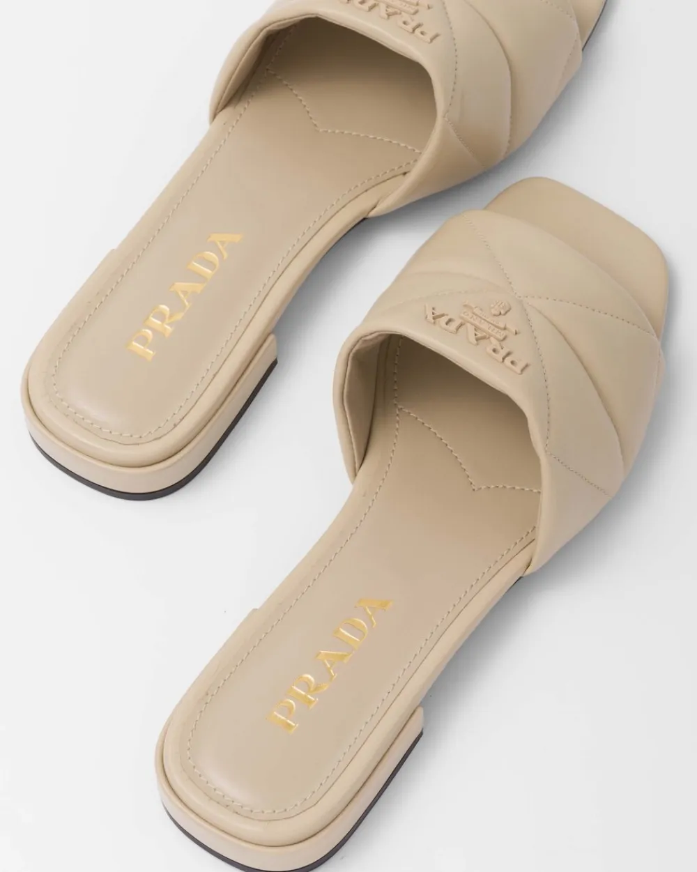 Mujer Prada PANTUFLAS Y CHINELAS^Zuecos En Napa Acolchada